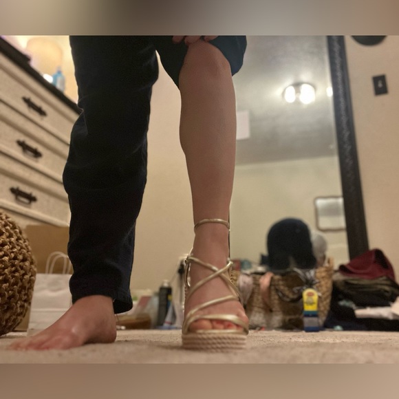 Gorgeous Gold Mark Fisher wedges! - Picture 3 of 7